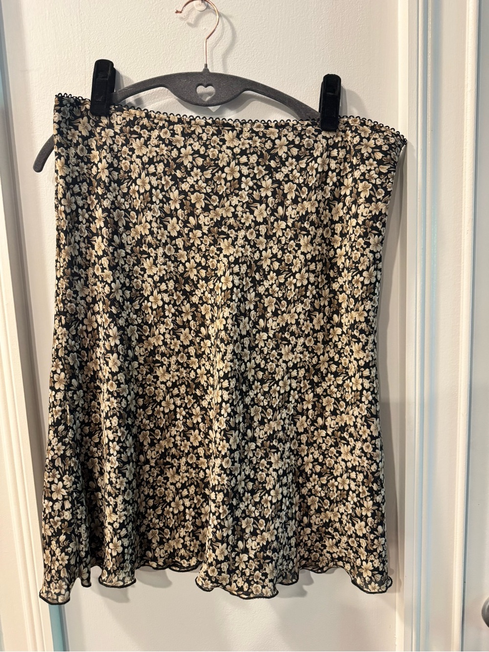 Old Navy Black A-Line Skirt with Cream Floral Print
